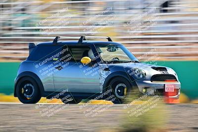 media/Oct-18-2025-Extreme Speed (Sat) [[d6d7e1fef1]]/Group 5/Session 3 (Turn 1)/